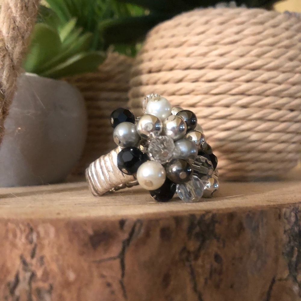 Black & white ring.
